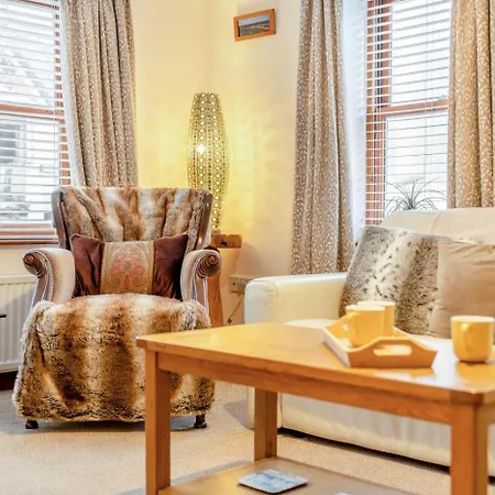 4 Bed In Oc-w506 Holiday home