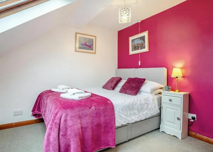 4 Bed In Oc-w506 Whitby