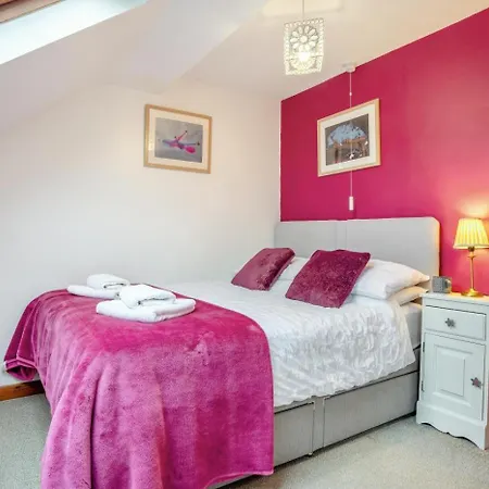 4 Bed In Oc-w506 Whitby