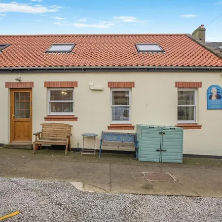 4 Bed In Oc-w506 * Whitby