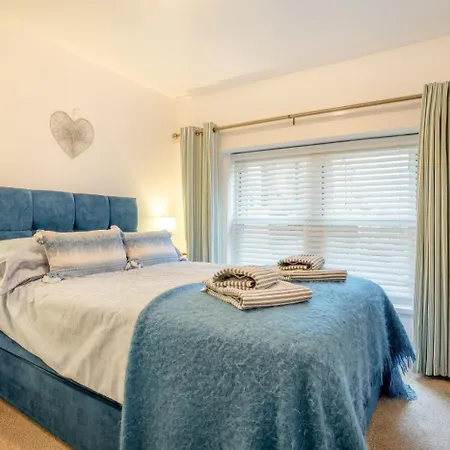 4 Bed In Oc-w506 Уитби